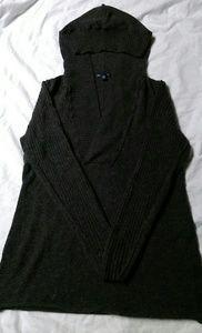 GAP V-Neck/Hooded Sweater